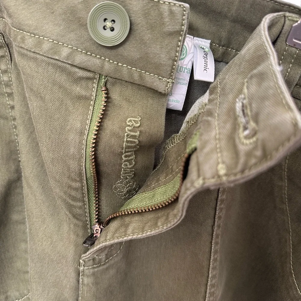 Aventura Women's Olive Cropped Pants - Picture 5 of 6